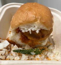 Schezwan Vada Pav