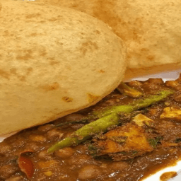 Cholle Bhaturee