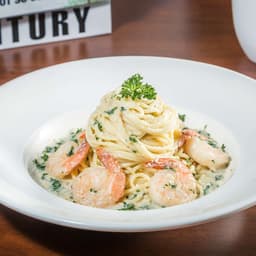 H8. Garlic Shrimp Pasta