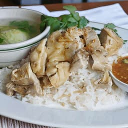Garlic Rice With Steamed Chicken