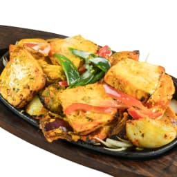Paneer Tikka (Free Naan)