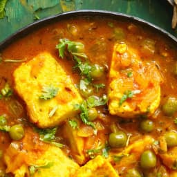 Mutter Paneer (Free Naan)