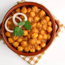 Chana Masala (Free Naan)