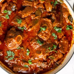 Lamb Curry (Free Naan)