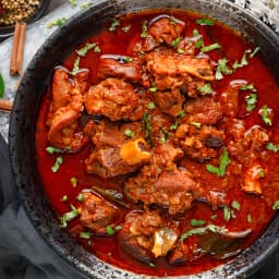 Goat Vindaloo (Free Naan)