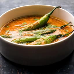 Mirchi Ka Salan (Free Naan)