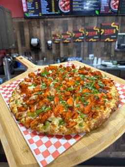 Delhi-6 Tandoori Chicken Pizza Cauliflower Crust 12"