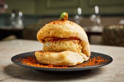 Vada Pav (2Pcs)
