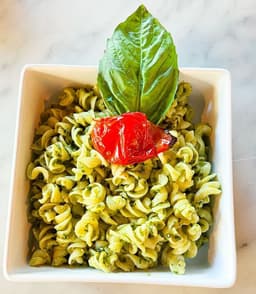 Pesto Fettuccine (V)