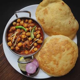 Chana Bhatura